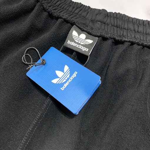 コラボ✦ バレンシアガ x アディダス パンツ BALENCIAGA刺繍ロゴ ショート ハーフパンツ