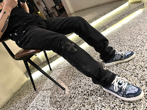 クロムハーツ デニムパンツ メンズファッションの通販