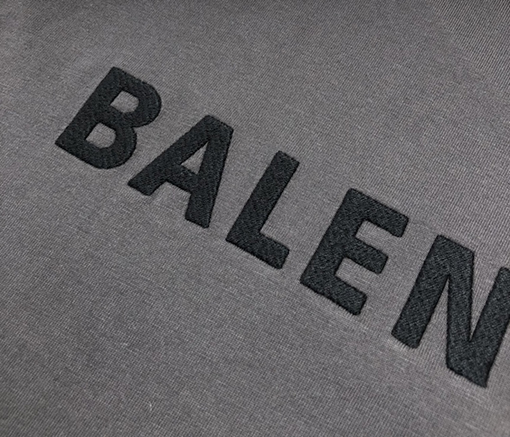 バレンシアガ  半袖  Tシャツ  BALENCIAGA 刺繍ロゴ