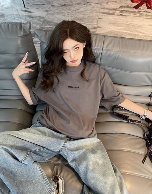 バレンシアガ  半袖  Tシャツ  BALENCIAGA 刺繍ロゴ