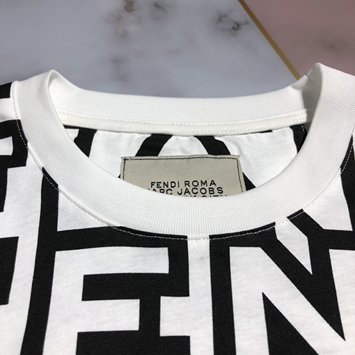 フェンディ半袖Tシャツ FENDI メンズレディース 半袖 Tシャツの通販