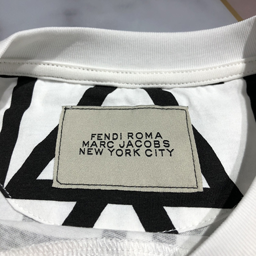 フェンディ半袖Tシャツ FENDI メンズレディース 半袖 Tシャツの通販