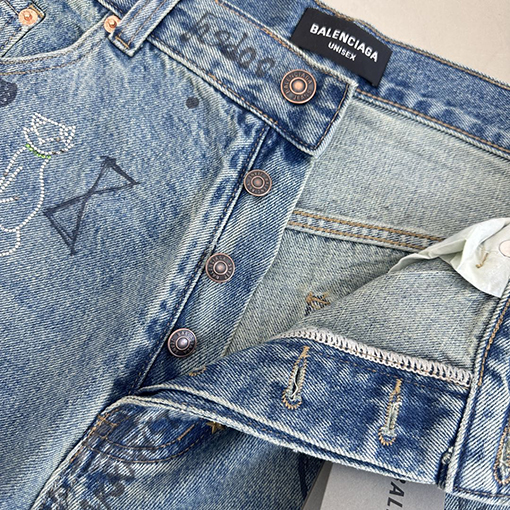 バレンシアガデニムパンツ スーパーコピーBALENCIAGA ロゴ プリント