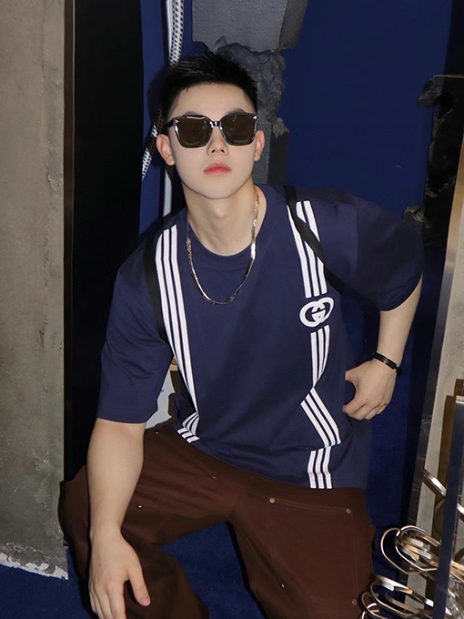 グッチ半袖Tシャツ  GUCCI ダブルGテーププリント