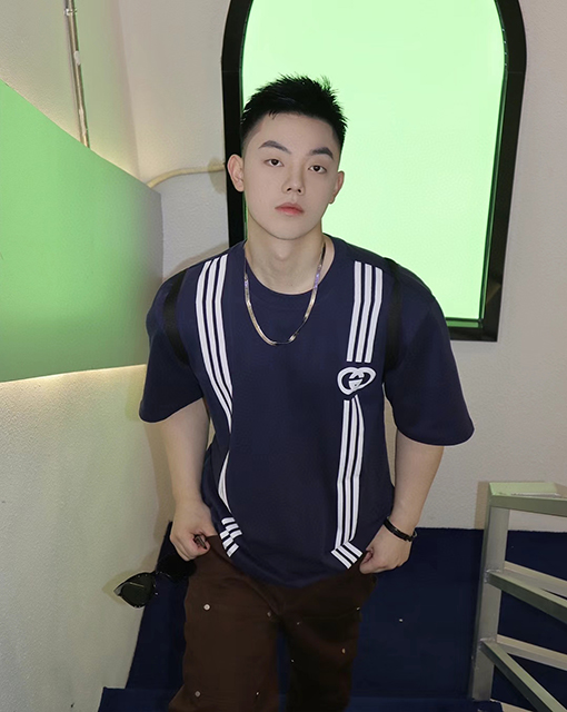 グッチ半袖Tシャツ  GUCCI ダブルGテーププリント