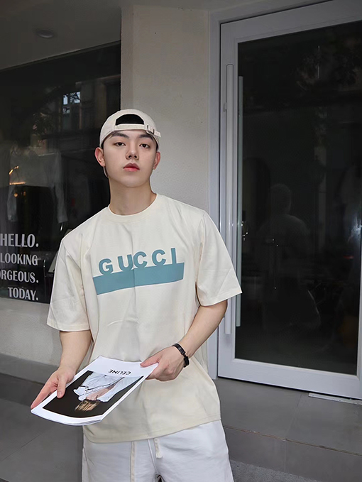 【流行り】 グッチ半袖Tシャツ  GUCCI プリント メンズファッション通販  2色