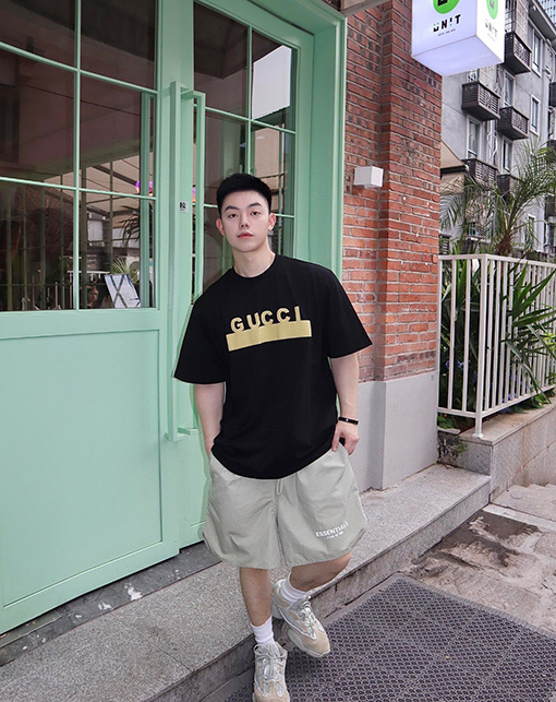 【流行り】 グッチ半袖Tシャツ  GUCCI プリント メンズファッション通販  2色