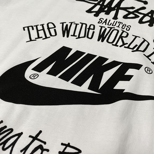 コラボスーパーコピー ナイキ x ステューシー レタリングプリント 半袖Tシャツ