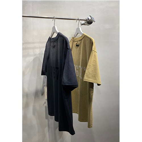 フィアオブゴッド プリント半袖Tシャツ FG7Cロゴポイント