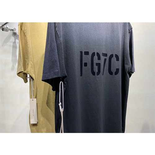 フィアオブゴッド プリント半袖Tシャツ FG7Cロゴポイント