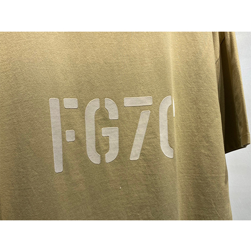 フィアオブゴッド プリント半袖Tシャツ FG7Cロゴポイント