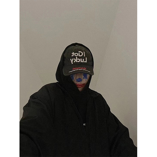 ヴェトモン  CAP 帽子  アルファベット刺繍のキャップ おしゃれなアクセント