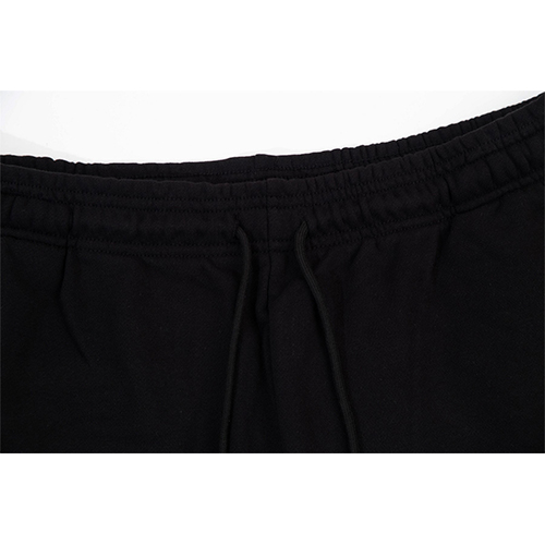 バーバリー プリントショートパンツスーパーコピーの男性用コーディネート