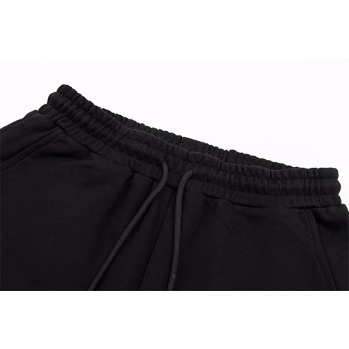 ヴィトンスーパーコピー  パターン入り半袖トップスとデニムショートパンツのスタイリッシュな男性服装