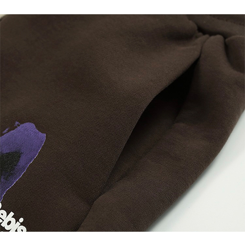 アルアルアル123 スーパーコピーTシャツとスウェットショートパンツのリラックスしたカジュアルスタイル