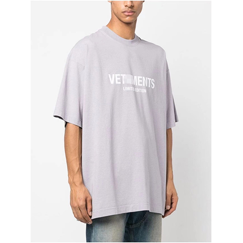 ヴェトモン ゆったりシルエットのアルファベットプリント半袖Tシャツコピー