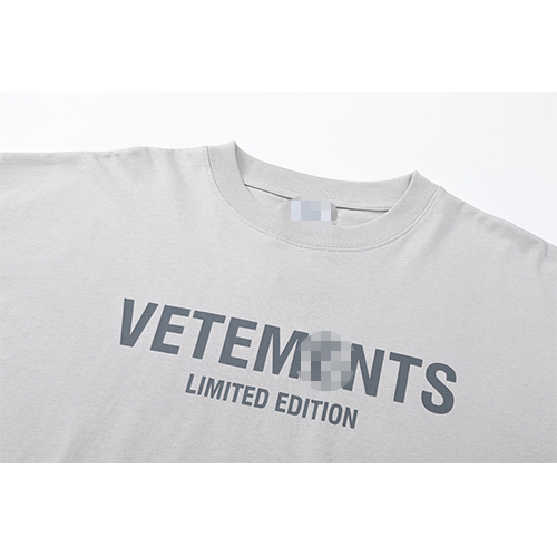ヴェトモン ゆったりシルエットのアルファベットプリント半袖Tシャツコピー