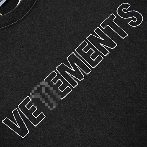 ヴェトモンコピー ルーズフィットのアルファベットプリントTシャツ
