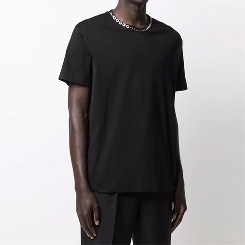 ジバンシイ 半袖Tシャツ ネックラインのチェインポイント
