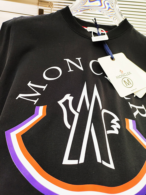モンクレール 半袖Tシャツメンズレディース 半袖 Tシャツの通販