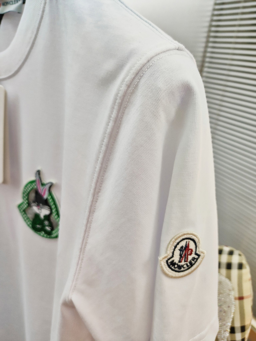 モンクレール 半袖Tシャツメンズレディース 半袖 Tシャツの通販