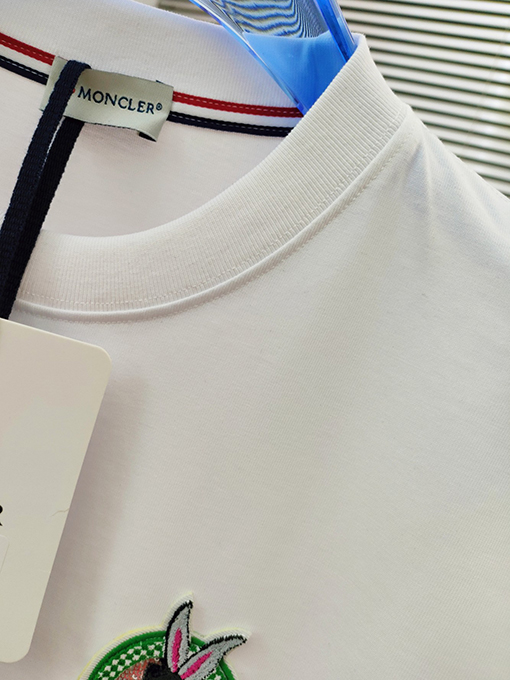モンクレール 半袖Tシャツメンズレディース 半袖 Tシャツの通販