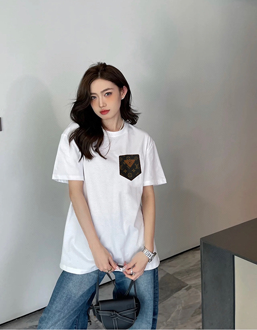 ヴィトン 半袖Tシャツ 限定ランウェイモデルのモノグラム ポケットTシャツ