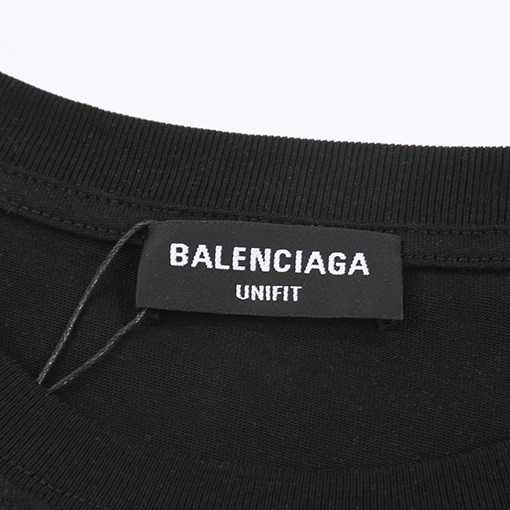 バレンシアガ  シンプルでクラシックなロゴ入りトラ柄印刷Tシャツ