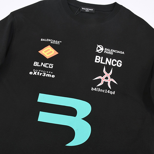 バレンシアガ  シンプルでクラシックなロゴ入りトラ柄印刷Tシャツ