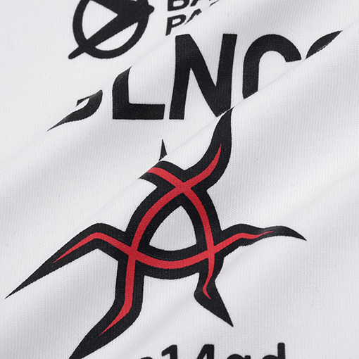 バレンシアガ  シンプルでクラシックなロゴ入りトラ柄印刷Tシャツ