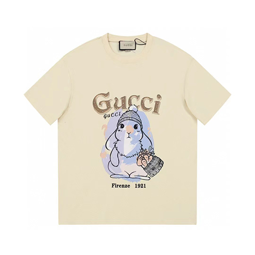 GUCCI 春夏の新作!グッチ 猫のロゴが印刷されたカラフルなコットンTシャツ