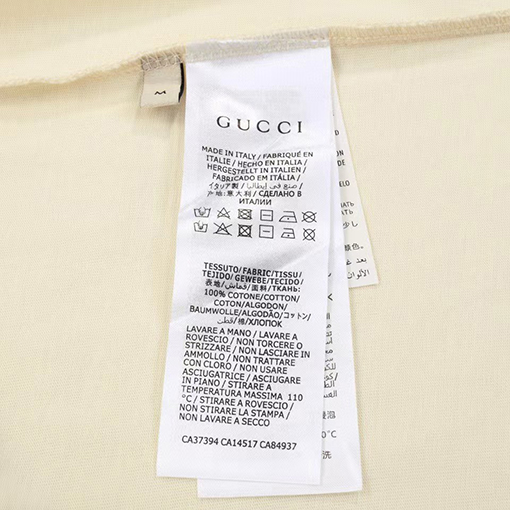 GUCCI 春夏の新作!グッチ 猫のロゴが印刷されたカラフルなコットンTシャツ