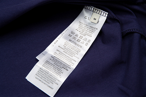 グッチ 半袖Tシャツ グラマラスな涂雅文字と立体感のあるデザインが魅力