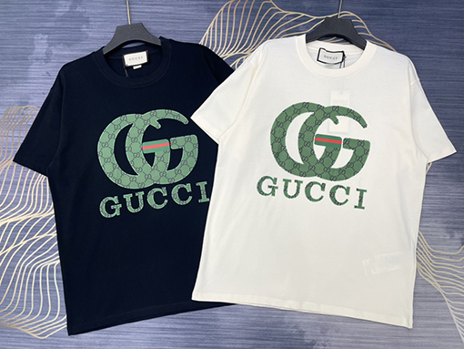 グッチ 半袖Tシャツ スーパーコピー デジタルプリントのダブルGロゴがおしゃれ