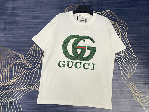 グッチ 半袖Tシャツ スーパーコピー デジタルプリントのダブルGロゴがおしゃれ