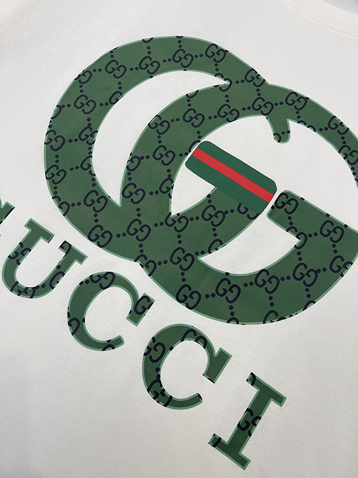 グッチ 半袖Tシャツ スーパーコピー デジタルプリントのダブルGロゴがおしゃれ