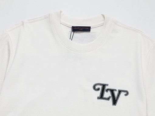 ルイヴィトン 半袖Tシャツスーパーコピー  刺繍入り半袖Tシャツ - 柔らかくて快適なファッション