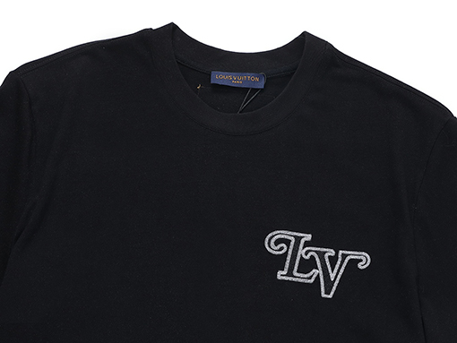ルイヴィトン 半袖Tシャツスーパーコピー  刺繍入り半袖Tシャツ - 柔らかくて快適なファッション
