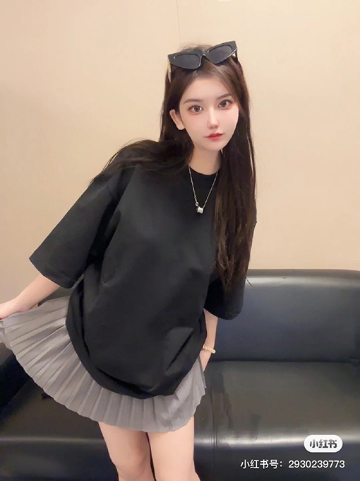 バレンシアガ 刺繍入り半袖Tシャツスーパーコピー  精密なディテールのファッションBALENCIAGA