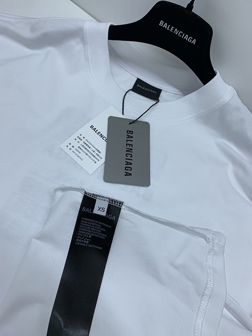 バレンシアガ 刺繍入り半袖Tシャツスーパーコピー  精密なディテールのファッションBALENCIAGA