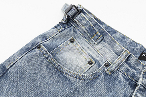 バレンシアガ  デニムパンツ  ウォッシュド加工のダメージジーンズ - 柔らかく快適な耐久性