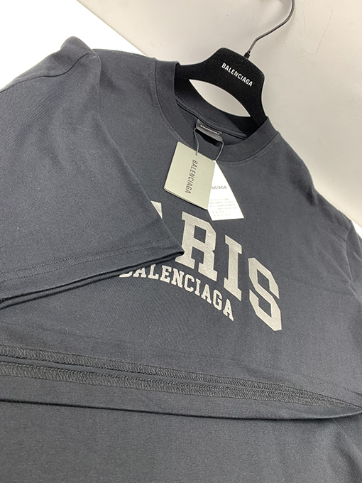 バレンシアガ 半袖Tシャツコピー  パリ限定の文字プリントTシャツ