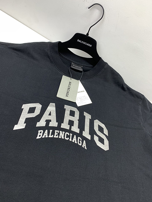 バレンシアガ 半袖Tシャツコピー  パリ限定の文字プリントTシャツ