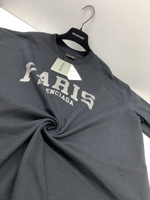 バレンシアガ 半袖Tシャツコピー  パリ限定の文字プリントTシャツ