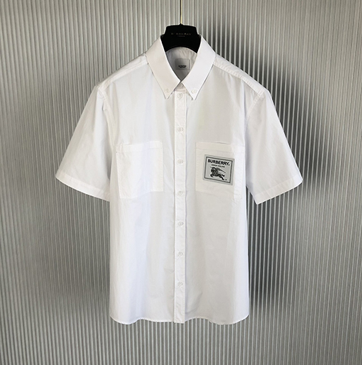 バーバリーBURBERRYスーパーコピー 新しいバージョンの戦馬のエンブレムが入った半袖シャツ