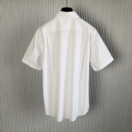 バーバリーBURBERRYスーパーコピー 新しいバージョンの戦馬のエンブレムが入った半袖シャツ