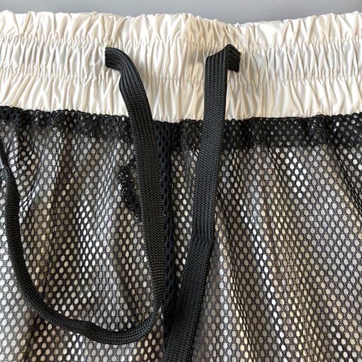 ジバンシイ パンツ  スーパーコピー   GIVENCHY 春夏の新作、肌に優しい明るい短パン  ショート ハーフパンツ