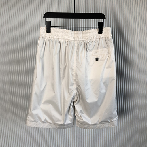 ジバンシイ パンツ  スーパーコピー   GIVENCHY 春夏の新作、肌に優しい明るい短パン  ショート ハーフパンツ