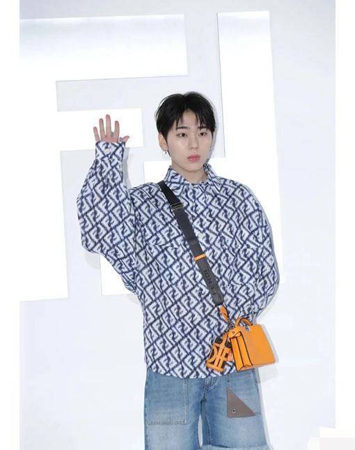 フェンディ シャツ FENDI リラックス感満載のFF柄シャツ