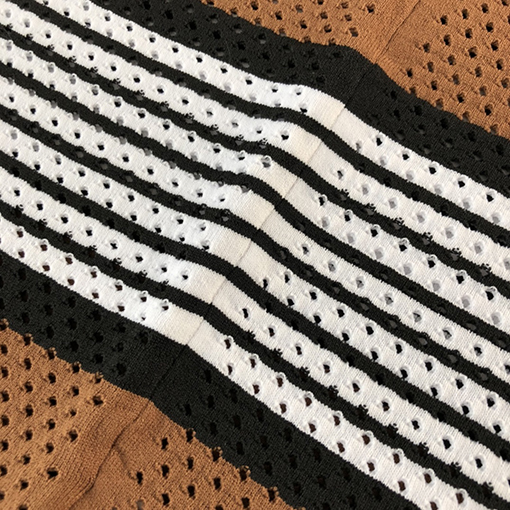 バーバリー 半袖Tシャツ スーパーコピー BURBERRY ネット編み運動服セットの網目短袖Tシャツ
